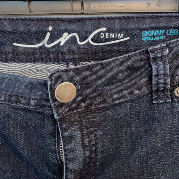 Bleached edge jeans - Picture 2 of 3